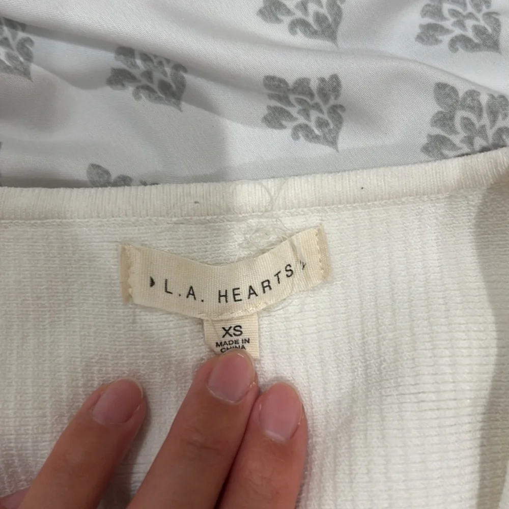 Pacsun- white tank top - Picture 3 of 3